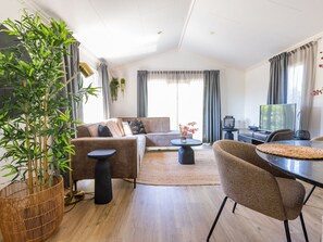 Chalet | Tempat makan