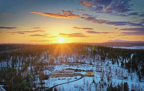 Aerial view - Modern Lägenhet i Lannavara med Älvutsikt två Dubbelrum, Fullt Utrustat kök (Lannavaara)