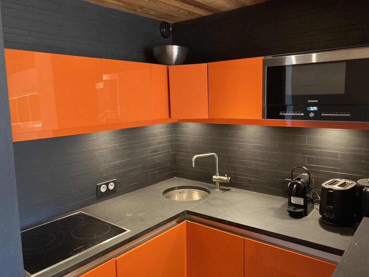 Refrigerador, microondas, lavavajillas, cafetera/tetera