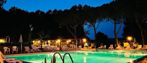 Tent | Pool | Outdoor pool