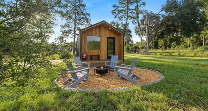 Stylish Cabin - Nearby Springs