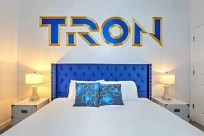 4 bedrooms, iron/ironing board, WiFi, bed sheets - EV_4835 - 4 Bed 3 Bath Townhome with Screened Private Splash Pool, Kids Bedroom (Kissimmee)