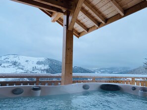 Outdoor spa tub - Chalet Cosy Home, spa et Sauna, 4p (La Bresse)