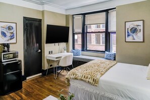 1 chambre, coffres-forts dans les chambres, bureau