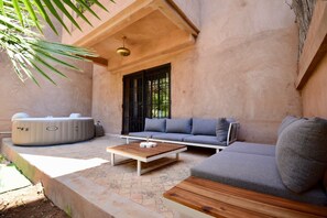 Terrace/patio - Luxurious Cozy Garden Room with 2 pools (Marrakech)