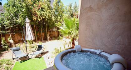 Luxurious Cozy Garden Room with 2 pools