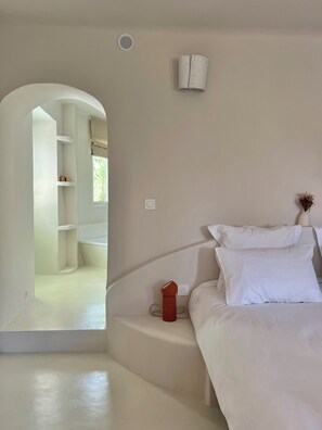 3 soverom, safe på rommet, skrivebord og strykejern/-brett