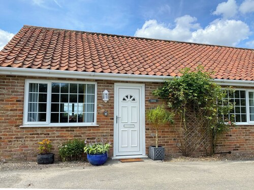 2 bedroom accommodation in Burgh Le Marsh