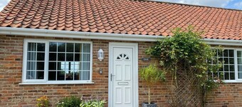 2 bedroom accommodation in Burgh Le Marsh