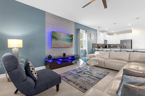 TV, video games - 8 Bedrooms/ 5 Bathrooms/ Champions Gate (9004 SH) (Davenport)