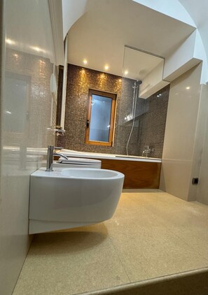 Hair dryer, bidet, towels, soap - Francesca Miracle Home (Monopoli)