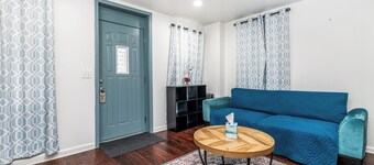 Cheerful home by Millwork District/Farmers Market