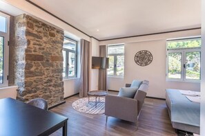 Family Studio, 1 Double Bed with Sofa bed, Non Smoking, Kitchenette | Hypo-allergenic bedding, free WiFi, bed sheets - Zarco Apartments by Mercado Funchal (Funchal)