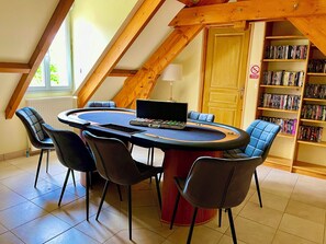 Meeting facility