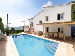 Villa | Pool | Indoor pool, outdoor pool - Villa in Oliva Near Platja D'oliva Beach (Oliva)