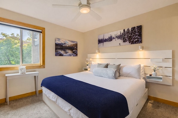 2 bedrooms, desk, iron/ironing board, WiFi (free)