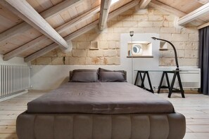2 chambres, fer et planche Ă repasser, draps fournis