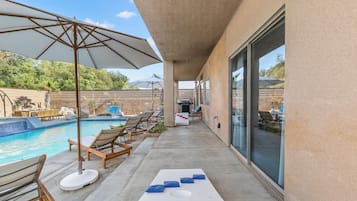 Outdoor pool, a heated pool