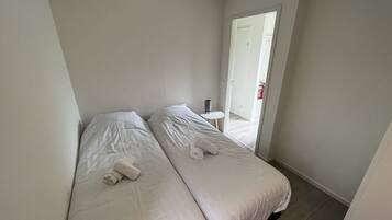 Chalet | 3 bedrooms, individually furnished, bed sheets