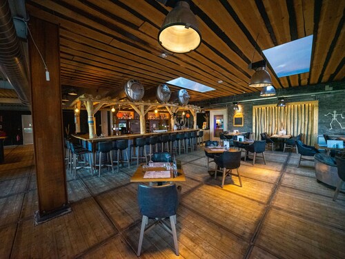 Enticing Chalet Beachside