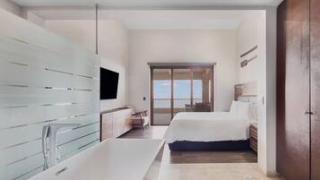 3 chambres, bureau, fer et planche à repasser, lit parapluie