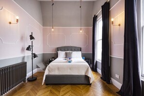 1 chambre, bureau, fer et planche à repasser, Wi-Fi