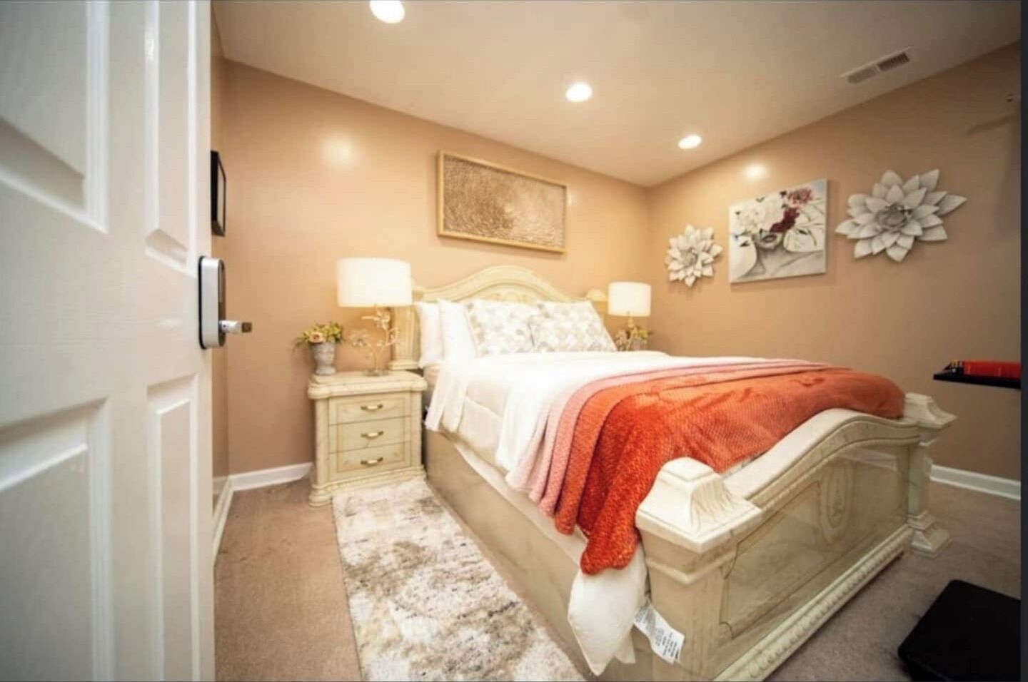 389C) Beautiful 1BR Home!
