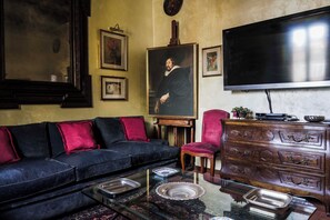 Smart TV - Refined apartment in the heart of Rome in Trastevere without elevator (Roma)