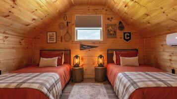 2 bedrooms, travel crib, WiFi, bed sheets
