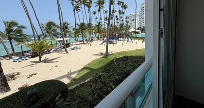Spacious 3-bedroom front line condo in Juan Dolio with WiFi, AC, amazing views