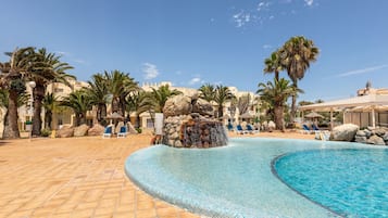 Appartement | Zwembad | Een buitenzwembad