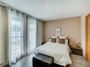 4 chambres, ameublement personnalisé, draps fournis