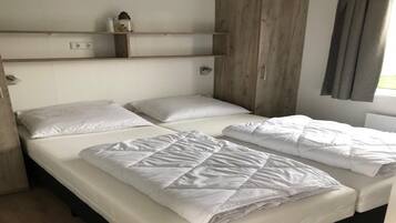 Chalet | 2 bedrooms, individually furnished, bed sheets