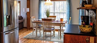 Cozy 4BR Mountain home near Sugarbush, beside the original Lawson's Brewery