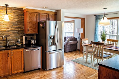 Cozy 3BR Mountain home near Sugarbush, beside the original Lawson's Brewery