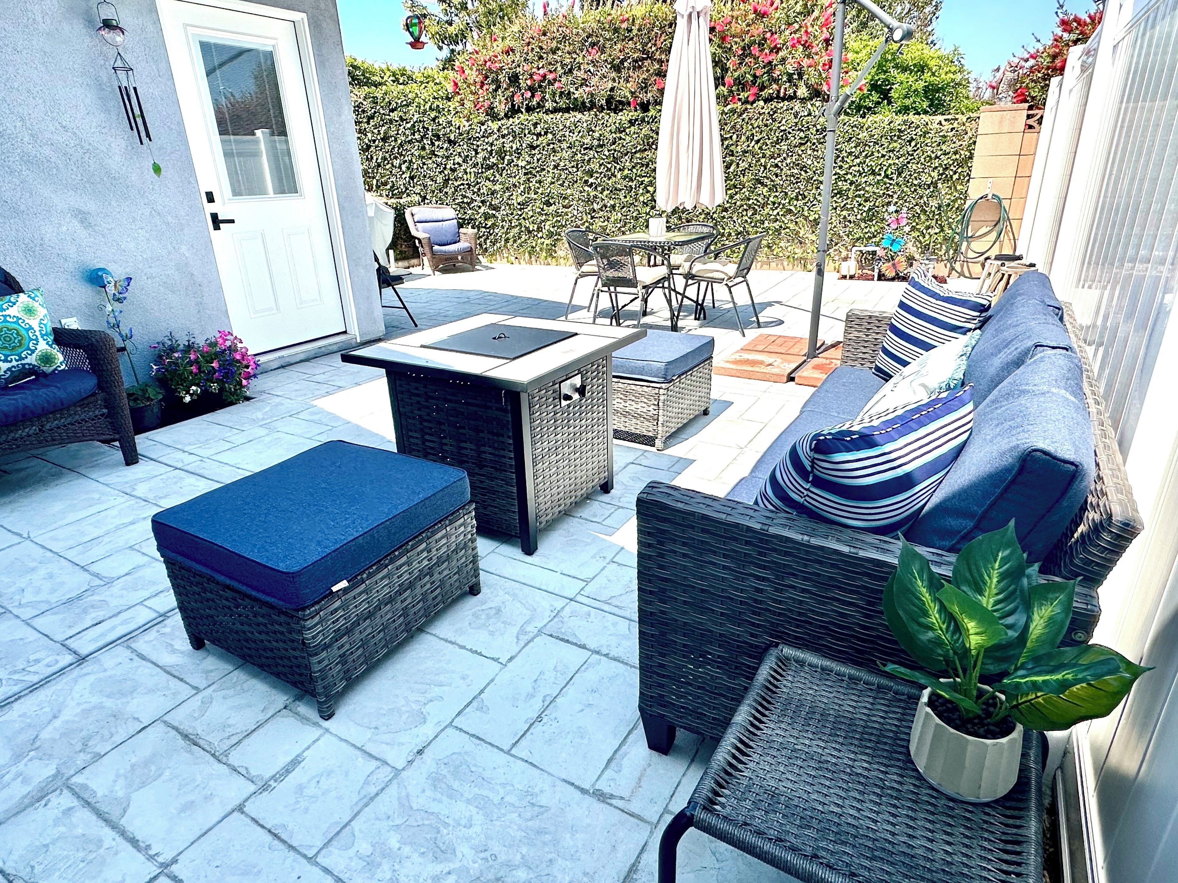Brand New house in Simi Valley! Huge patio with fire pit. Peaceful and quiet! 