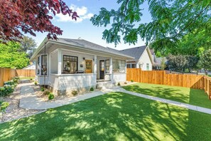 Exterior - * The Bungalow at Hyde Park * (Boise)