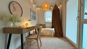 2 Schlafzimmer, Schreibtisch, Bügeleisen/Bügelbrett, kostenloses WLAN