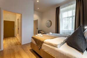 1 غرفة نوم ومكتب ومكواة/لوح كي وواي فاي مجانًا