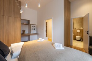 1 bedroom, desk, iron/ironing board, free WiFi