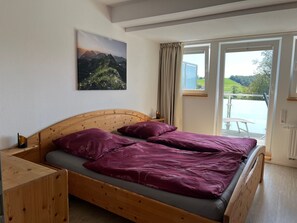3 bedrooms, in-room safe, iron/ironing board, free WiFi