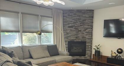 Spacious 6-bedroom house in State College! Perfect for football weekends!