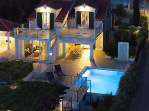 Outdoor pool, a heated pool - Villa Julia with a private heated pool, ideal for large groups (Milna)