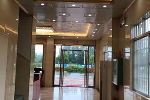 Unclassified image, 3 of 11, button - Dongxing Qianghua Business Hotel (Dongxing)