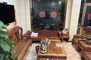 Unclassified image, 4 of 11, button - Dongxing Qianghua Business Hotel (Dongxing)
