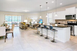 Interior - Upstay - Theater Games Sleeps 16 Pool (Kissimmee)