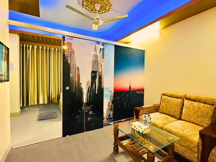 Egyptian cotton sheets, premium bedding, down comforters, pillowtop beds