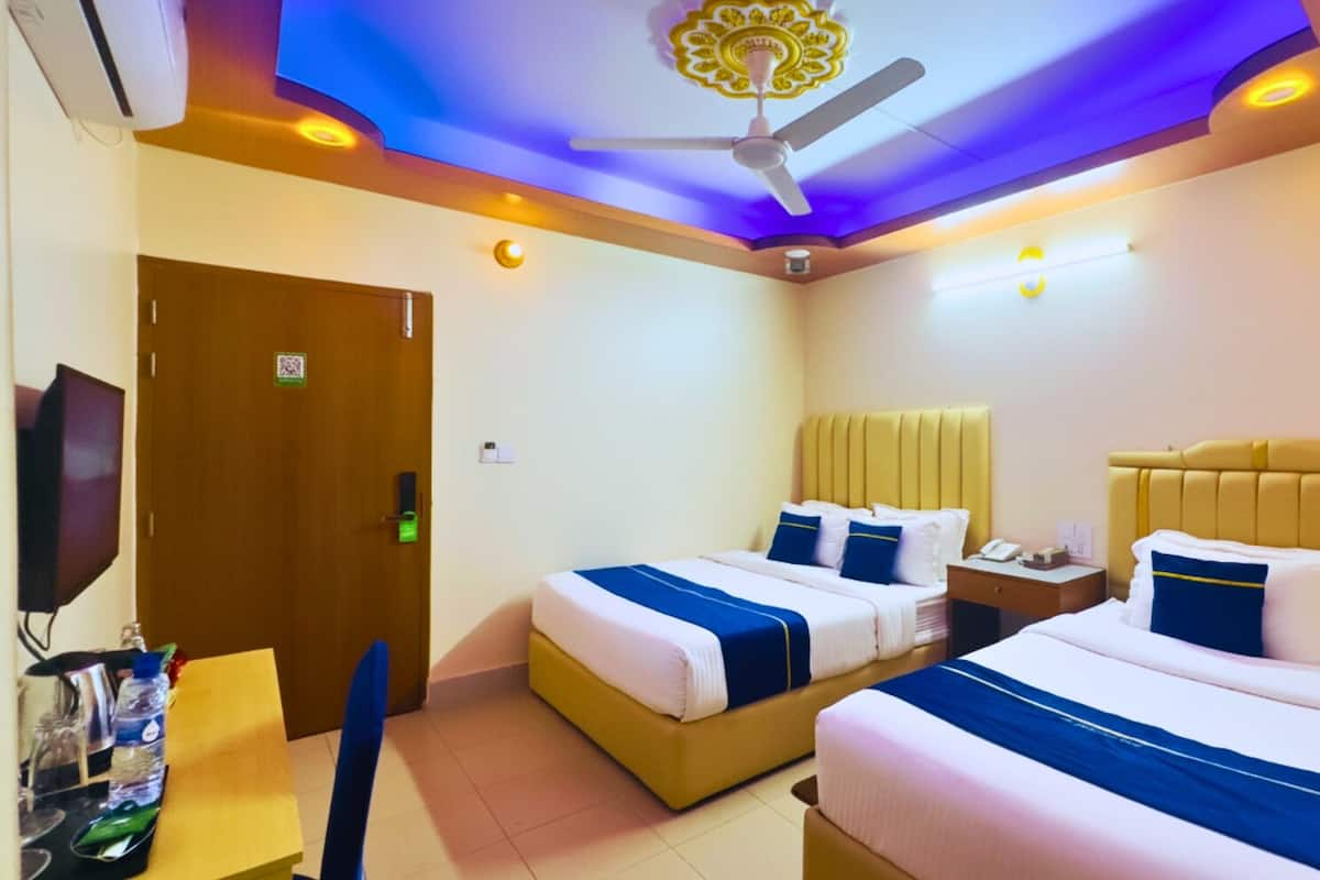 Habitación triple Deluxe | Sábanas de algodón egipcio, ropa de cama de alta calidad y edredón