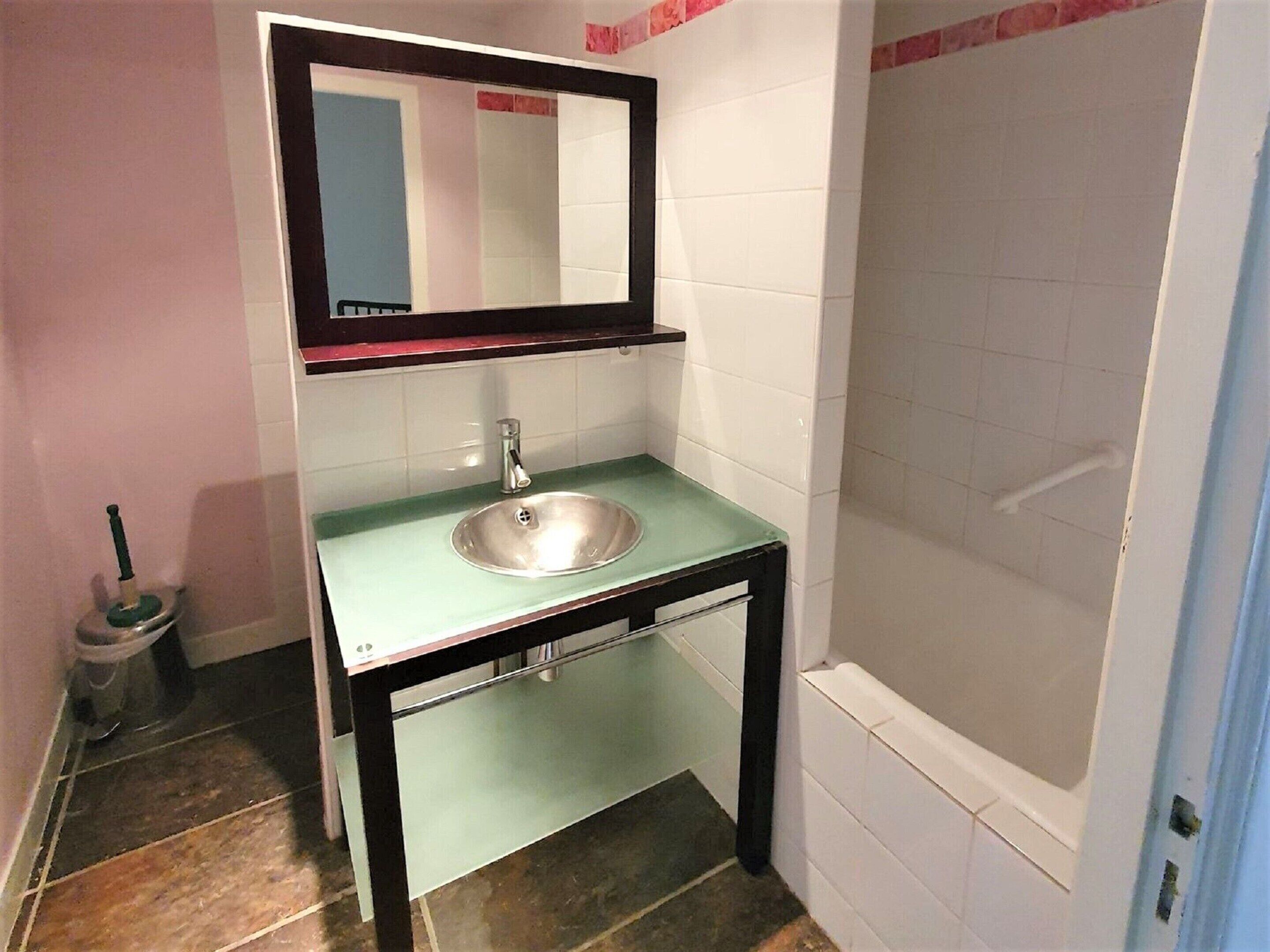 House | Bathroom