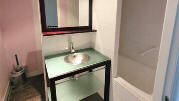 House | Bathroom
